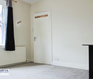 4 bedroom terraced house to rent - Photo 6