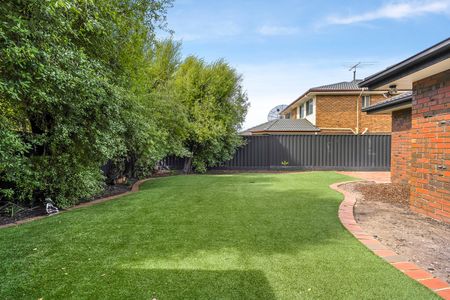 19 Border Drive, Keilor East VIC 3033 - Photo 3
