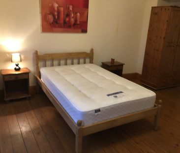 2 Bed Flat, Wostenholm Rd, S7 - Photo 2