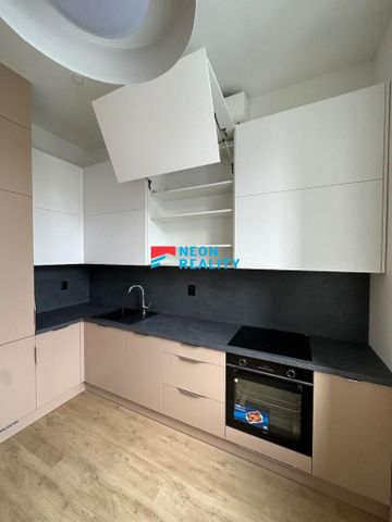 Pronájem bytu 1+kk 29 m2 - Fotografie 5