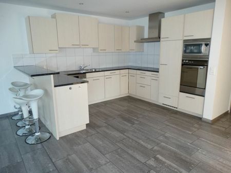 Wohnen im Eigentumsstandard mit dieser grosszügigen 4.5-Zimmerwohnung - Photo 3