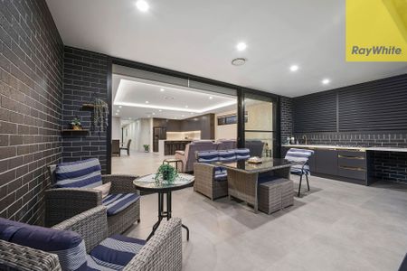 Luxury Family Living in Revesby Heights - $1,400 Per Week - Photo 5