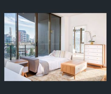 Modern stylish 2 bedrooms 2bathrooms apartment situated in Newstead - Photo 2