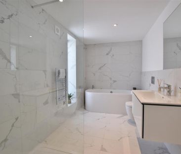 4 bedroom townhouse to rent - Photo 4