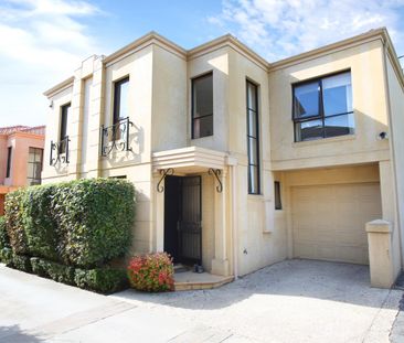 5/350 Auburn Rd, Hawthorn VIC 3122 - Townhouse For Rent | Domain - Photo 1