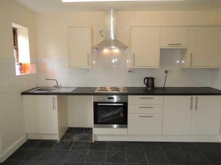 3 bedroom semi-detached house to rent - Photo 4