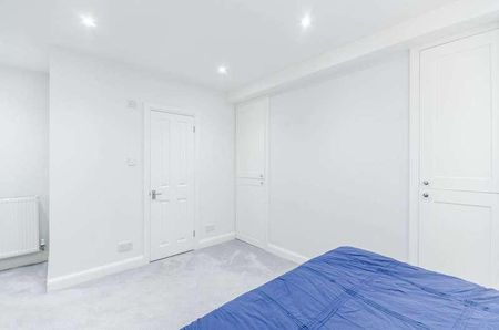 Holmbush Road, Putney, SW15 - Photo 4