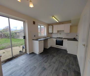 Stoney Royd, Athersley North , Barnsley, South Yorkshire, S71 3NU - Photo 4