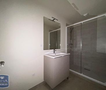 Location Appartement 3 pièces 75m² DOLE 39100 - Photo 4