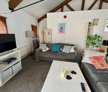1 bedroom in a flat share to rent - Photo 1