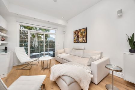 For Lease - 1011 Dundas Street, Toronto, Ontario - Photo 4