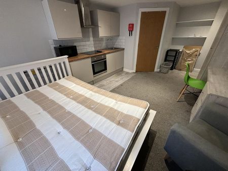 Studio to rent - Photo 5