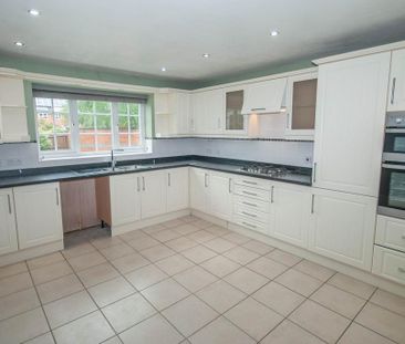 4 bedroom detached house to rent - Photo 5