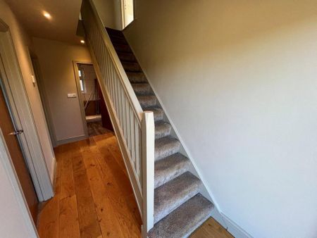 3 bedroom detached house to rent - Photo 3