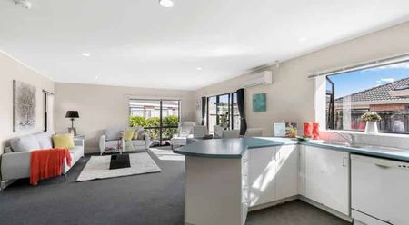 Sunny Single-Level Family Home - Ellerslie Comfort & Convenience - Photo 3