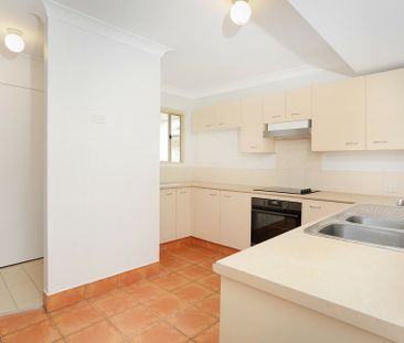 FRESHLY UPDATED COOMERA GEN AWAITS YOU - Photo 4