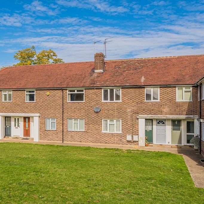 3 bedroom maisonette to rent - Photo 1