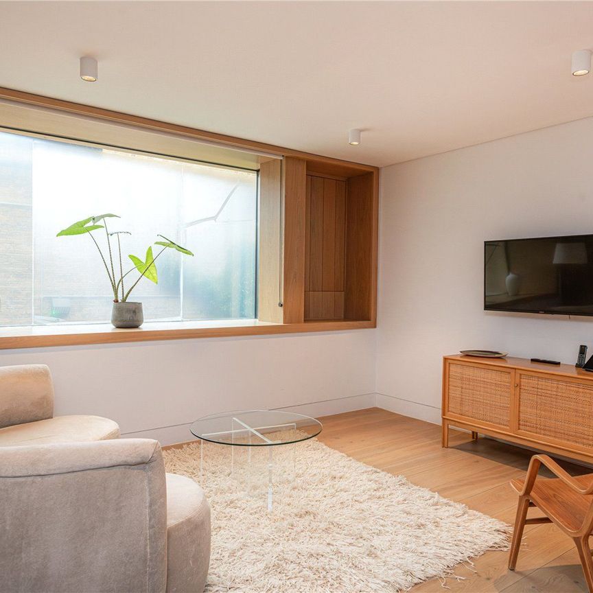 Weymouth Mews, W1G - Photo 1