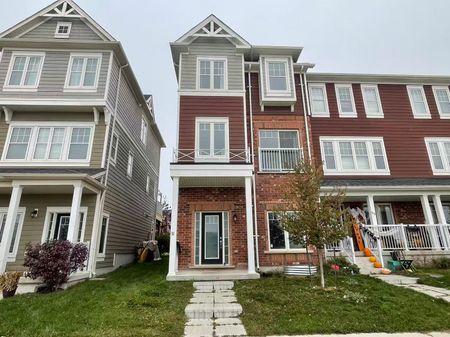 For Lease - 53 Shelburne Avenue, Wasaga Beach, Ontario - Photo 2