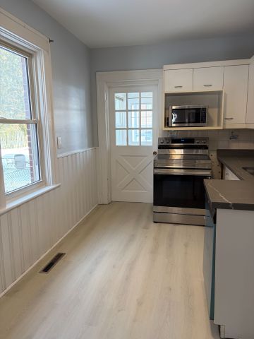 For Lease - 62 Powell Street, Guelph, Ontario - Photo 3