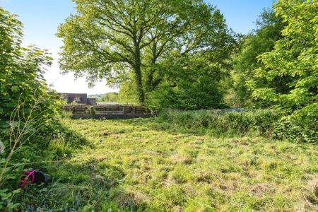 Heol Twrch, Lower Cwmtwrch, SWANSEA - Photo 2