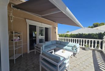LONG-TERM RENTAL VILLA WITH SEA VIEWS IN ALTEA OLD TOWN