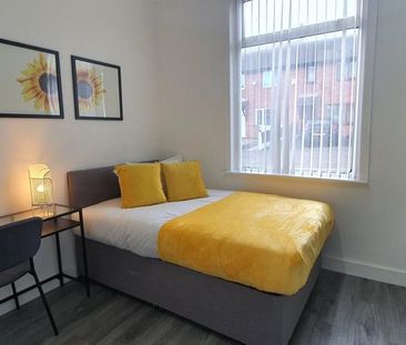 1 bedroom in a house share to rent - Photo 2