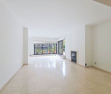Appartement te huur in Ukkel voor € 2.500 met 4 slaapkamers - foto 2