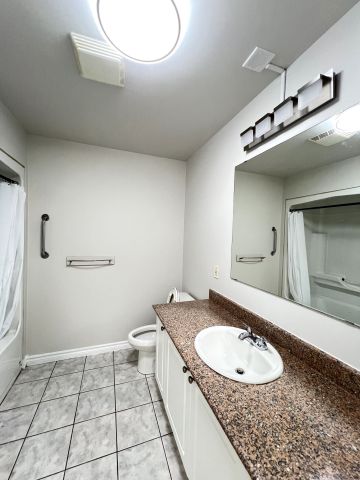 For Lease - 135 James Street Unit# 403, Hamilton, Ontario - Photo 3