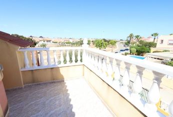 Adosado en la Regia . Temporada larga.