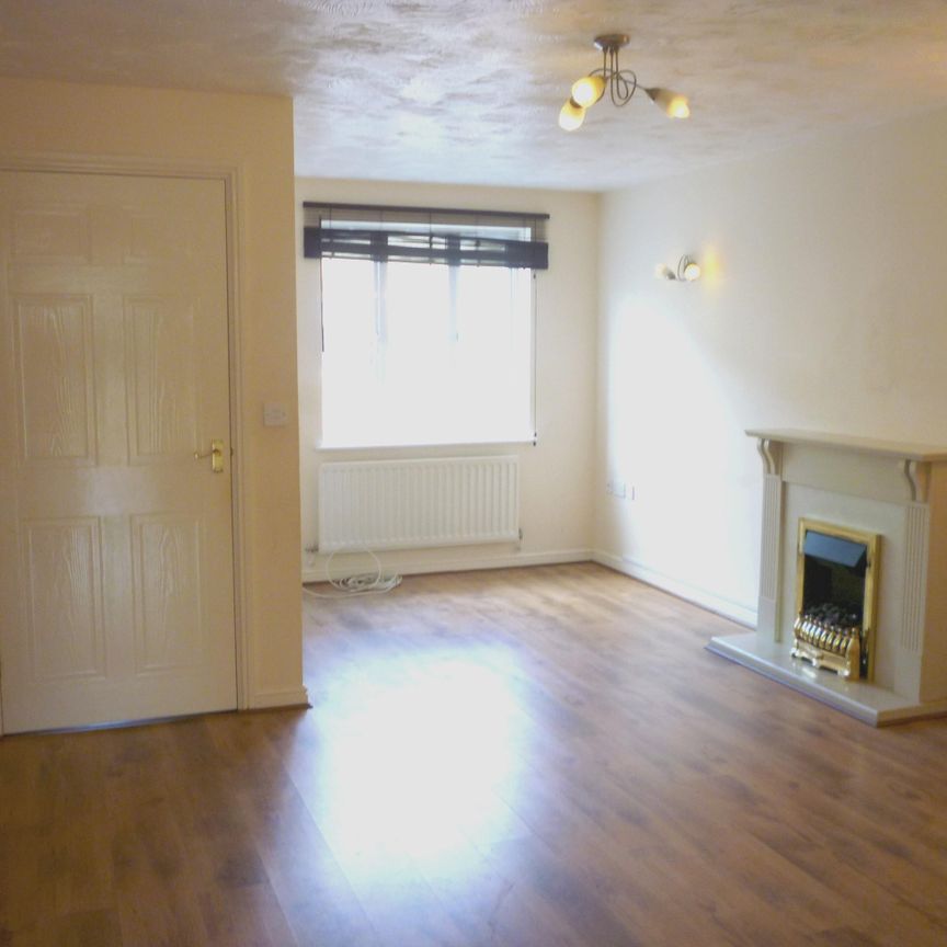 Henley Way, Frome - Photo 1