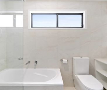 Modern 3 Bedroom Home in Central Coolum! - Photo 5