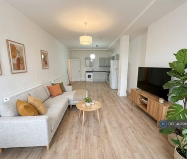 1 bedroom flat to rent - Photo 2