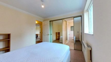 2 bedroom flat to rent - Photo 5