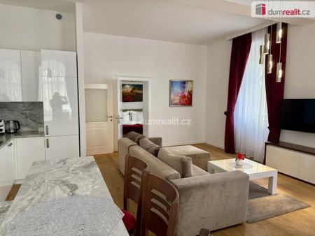 Pronájem bytu 3+kk 89 m2 - Fotografie 3