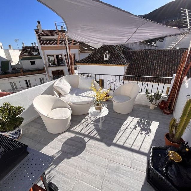 Alquiler de chalet pareado en Paseo De Ojen - Photo 1