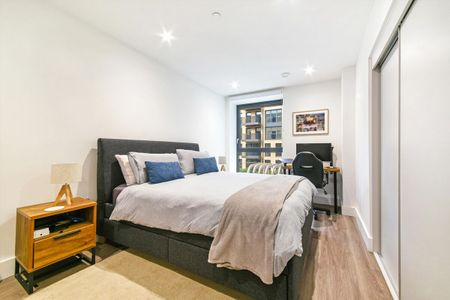 One bedroom apartment in Parkside Avenue, Greenwich. - Photo 3