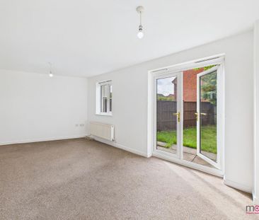 2 bedroom semi-detached house to rent - Photo 5