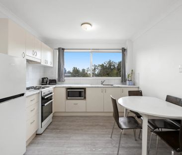 Bright & Convenient Inner-City Living – Partly Furnished & North-Fa... - Photo 4