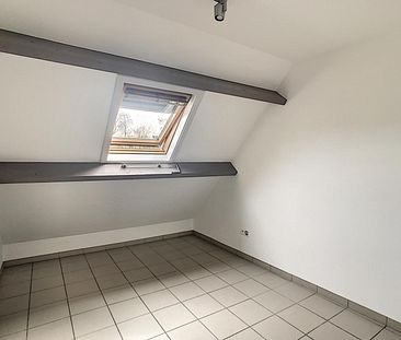 Duplex appartement gelegen op de eerste verdieping met 3 slaapkamers - Photo 2