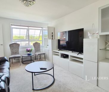 4 bedroom house to rent Dennis Way, Eastbourne, East Sussex, BN22 - Photo 1
