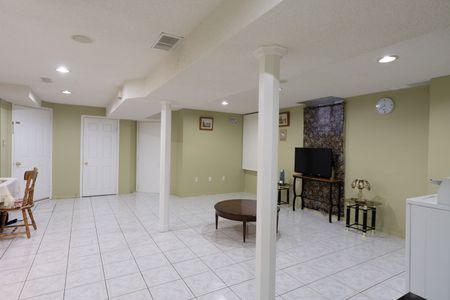 For Lease - 250 Mountainberry Road Unit# Basement, Brampton, Ontario - Photo 3