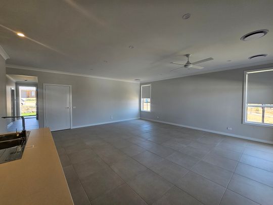 11 Bramwell Avenue, Leneva VIC 3691 - House For Rent | Domain - Photo 1