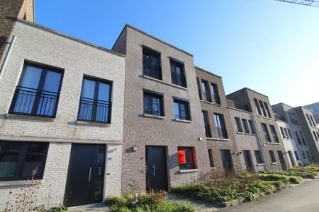 Zeer energiezuinige woning met 4 slaapkamers in centrum Roeselare - Photo 3