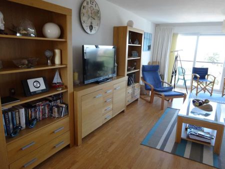 3 bedroom apartment to rent - Photo 2