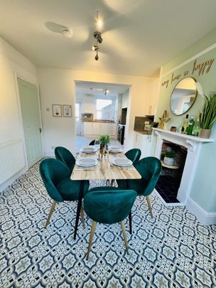 BEDROOM 4 – MEDIUM DOUBLEENSUITE - Photo 1