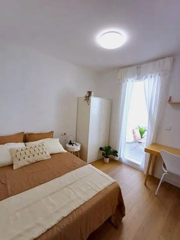 Carrer dEscalante, Valencia, Valencian Community 46011 - Photo 3