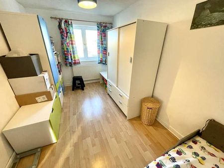 The Retreat, Caldicot, Np, NP26 - Photo 3