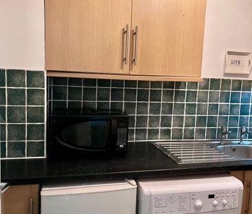 Studio to rent - Photo 5