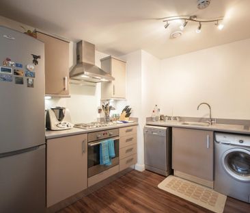 2 bedroom apartment to rent - Photo 4
